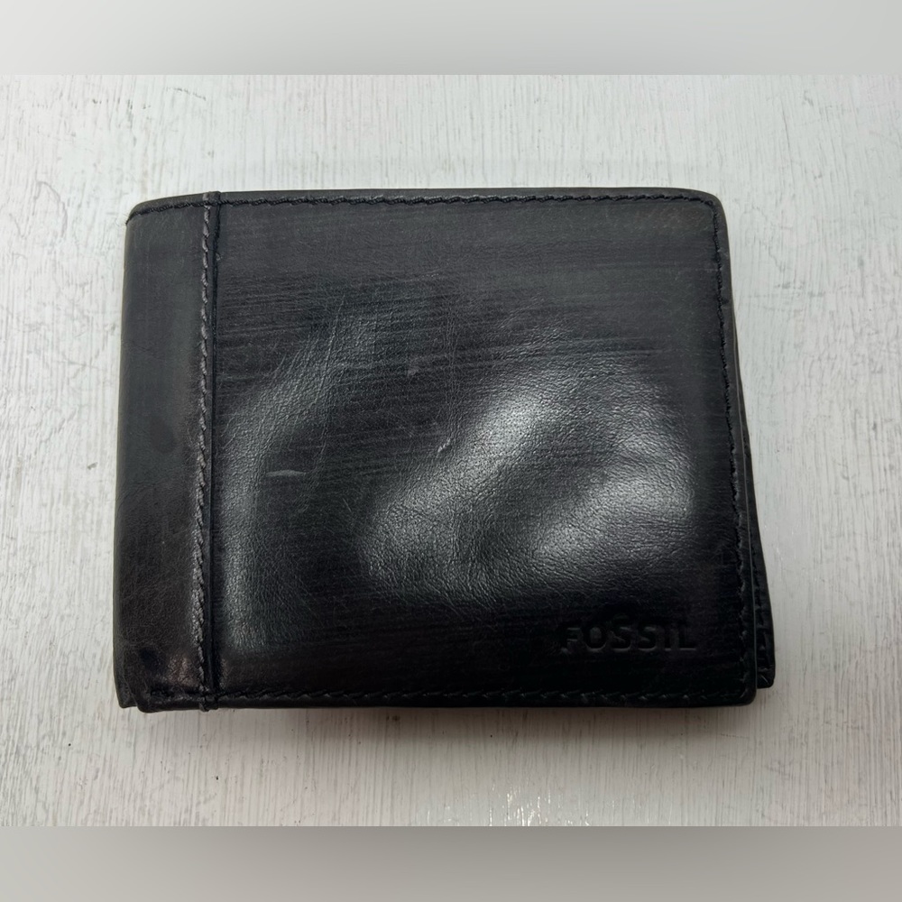 Fossil Buffalo Hide Charcoal Grey Wallet - Picture 1 of 8